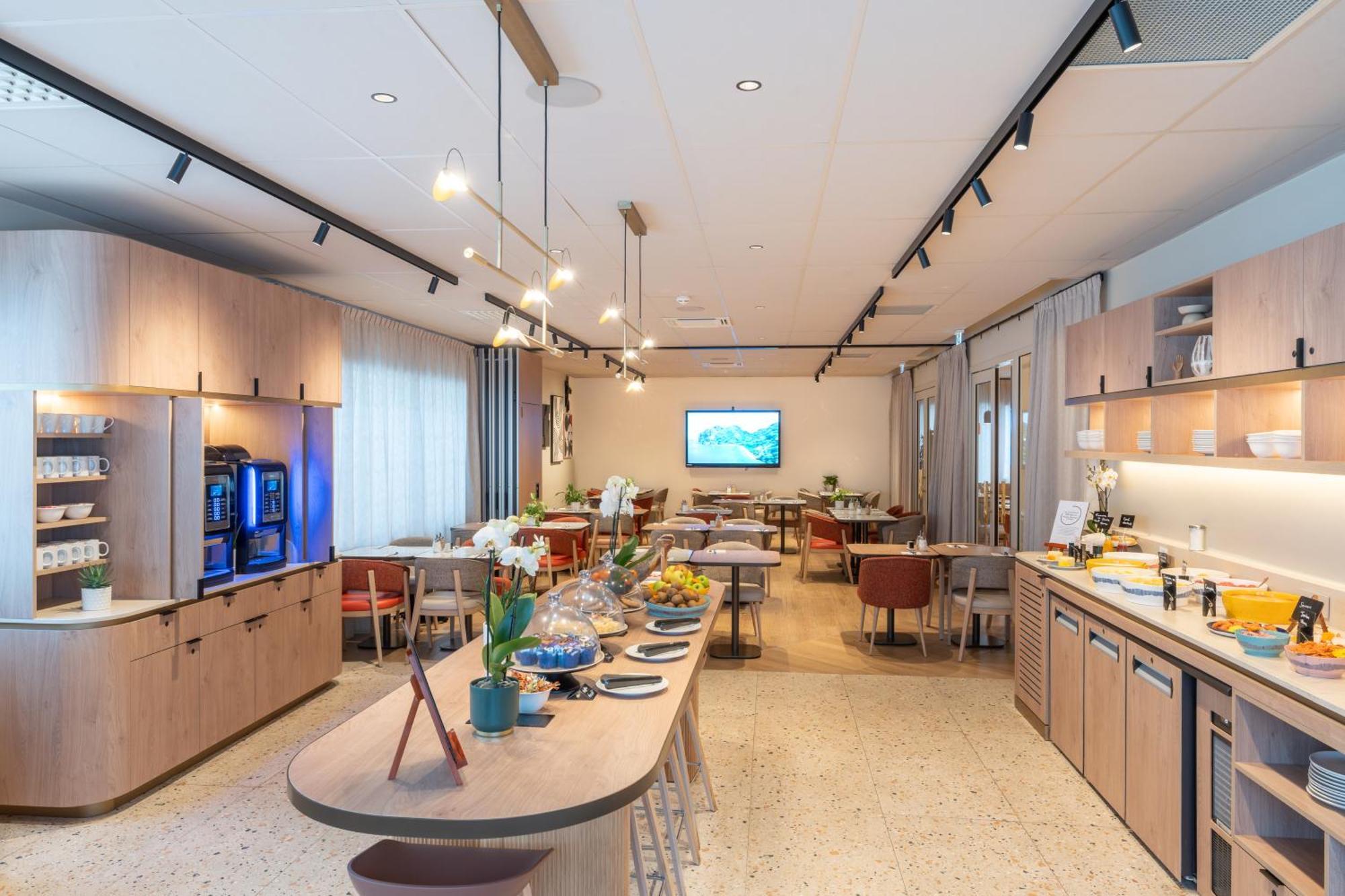Mercure De Maine Hotel 4*