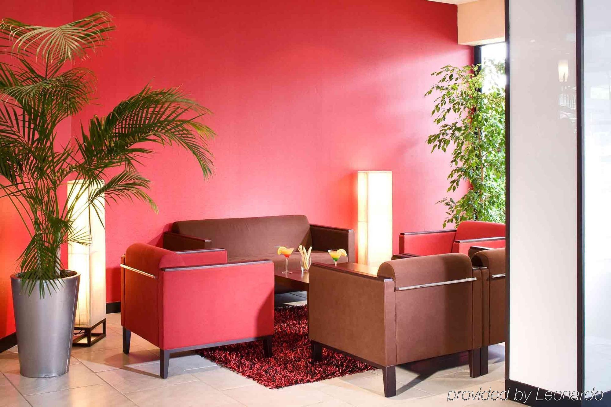 Hotel Novotel De Maine 4*